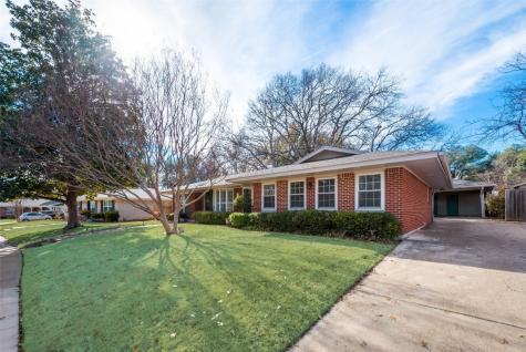 1215 Crestridge Street Ennis TX 75119