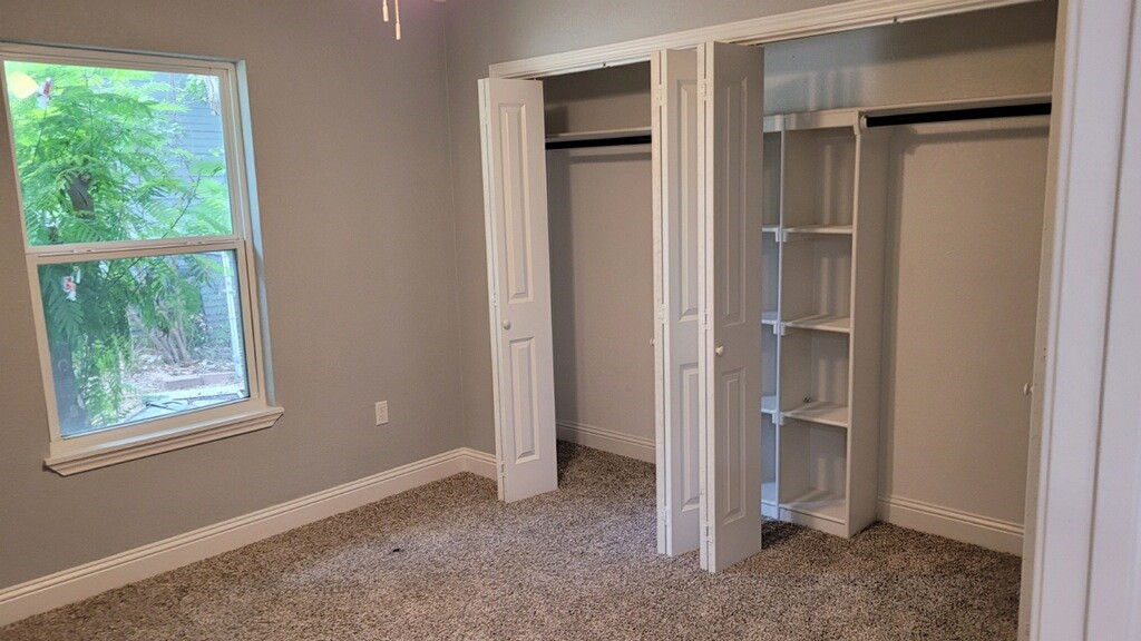1102 Sproles Drive Benbrook TX 76126