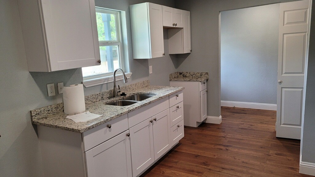 1102 Sproles Drive Benbrook TX 76126