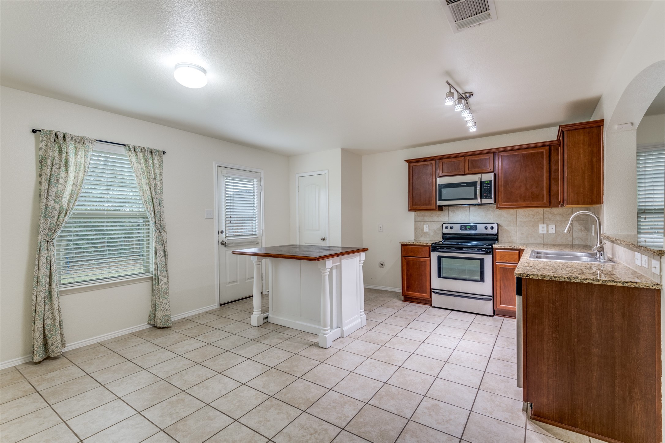 1280 Ophelia Road Forney TX 75126