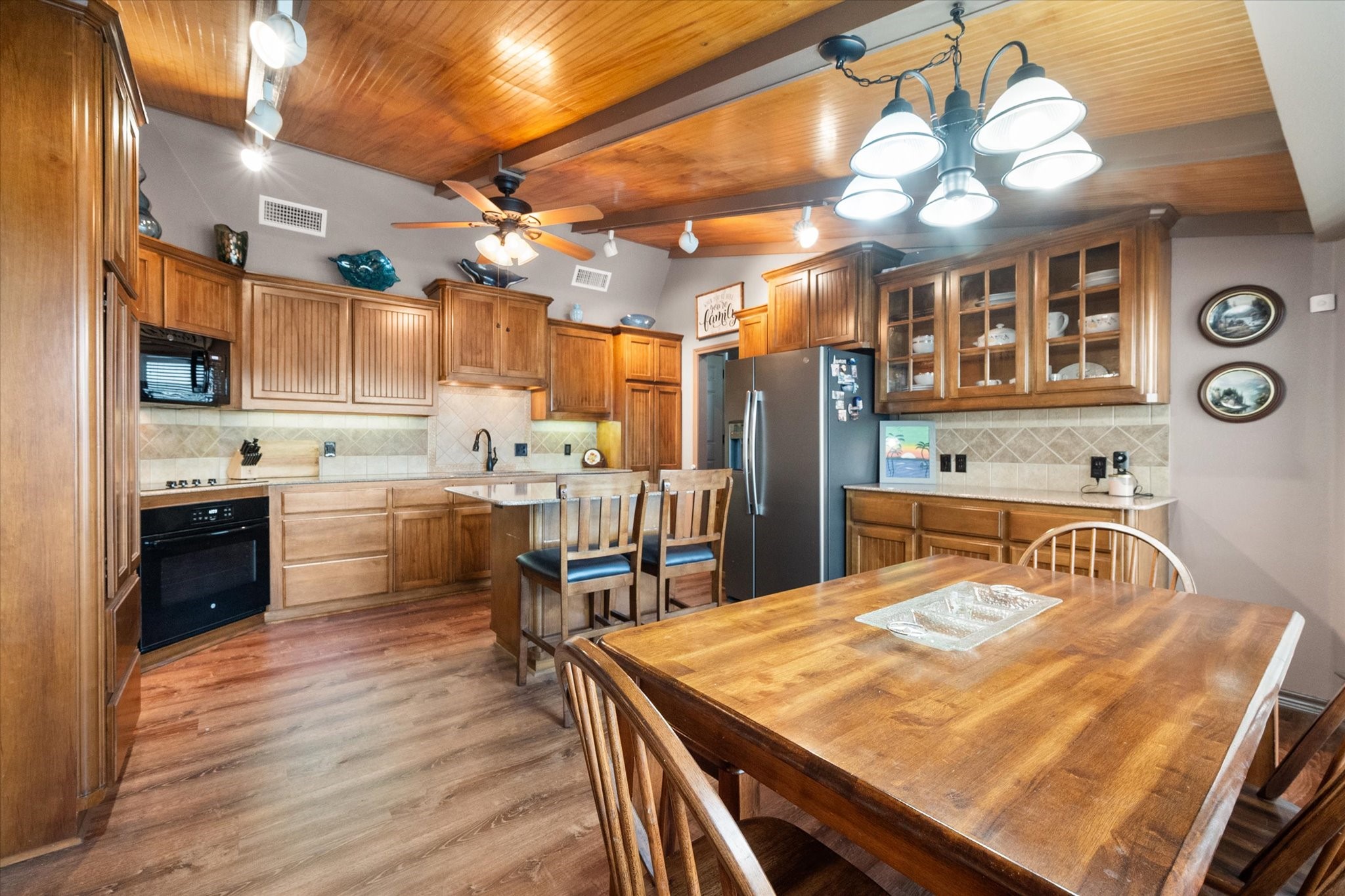 110 Northwood Place Enchanted Oaks TX 75156