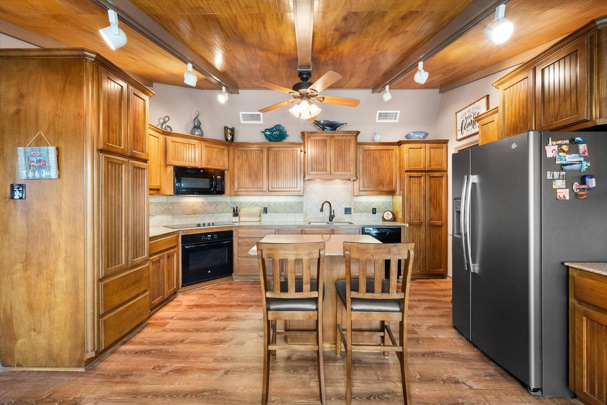110 Northwood Place Enchanted Oaks TX 75156