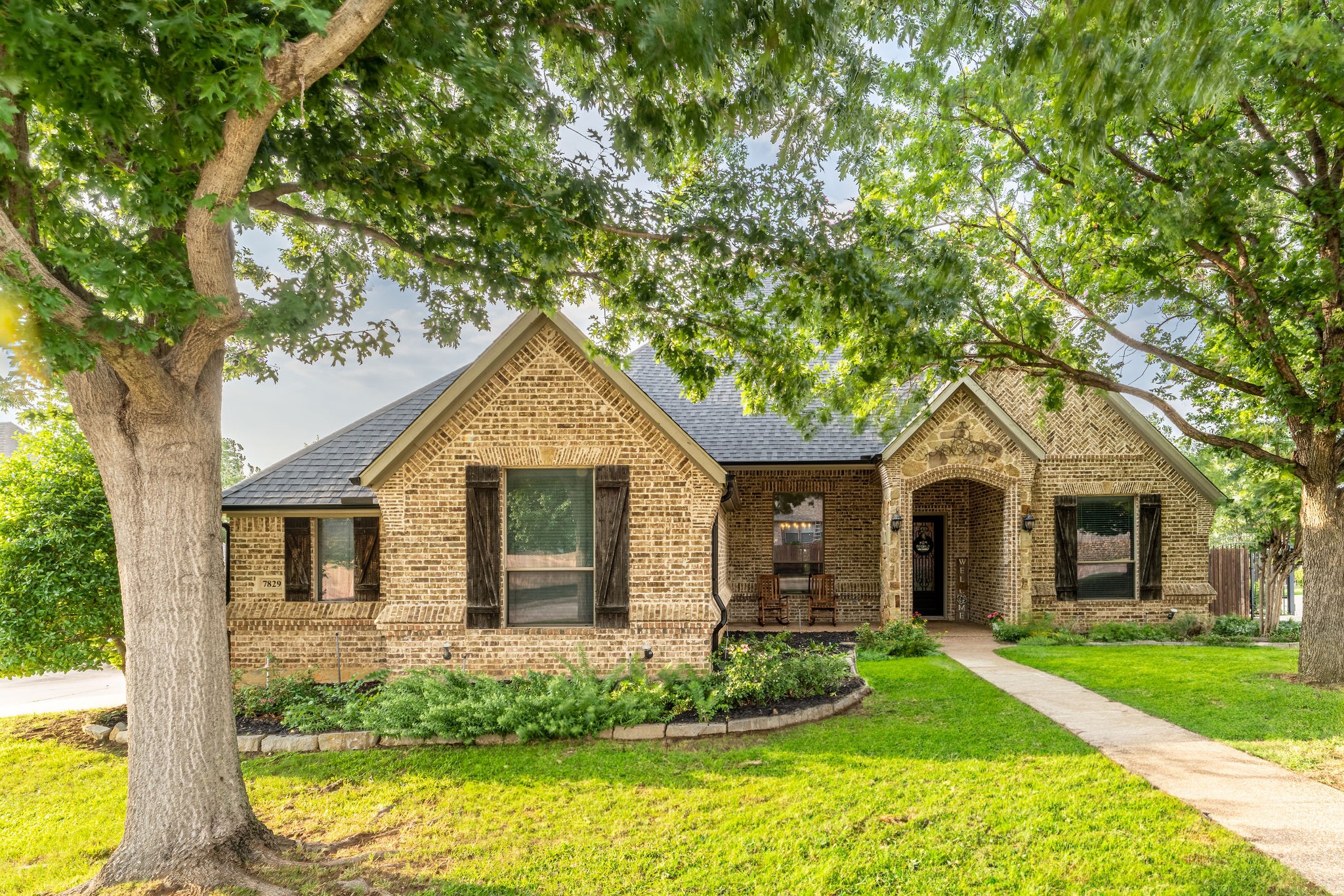 7829 Green Valley Drive North Richland Hills TX 76182