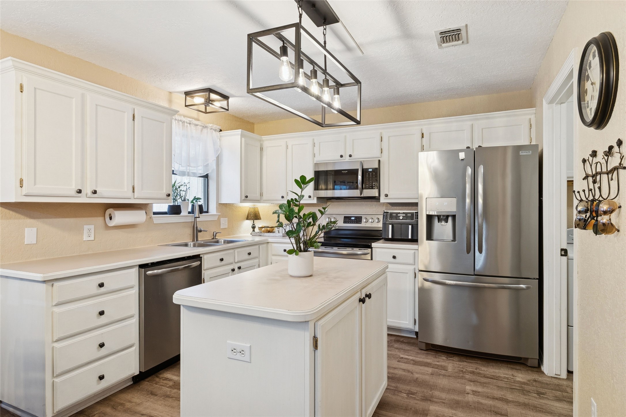8113 Fox Chase Drive Fort Worth TX 76137