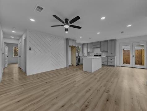 802 Nl Robinson Drive Arlington TX 76011