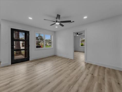 802 Nl Robinson Drive Arlington TX 76011