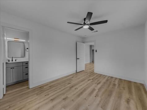 802 Nl Robinson Drive Arlington TX 76011
