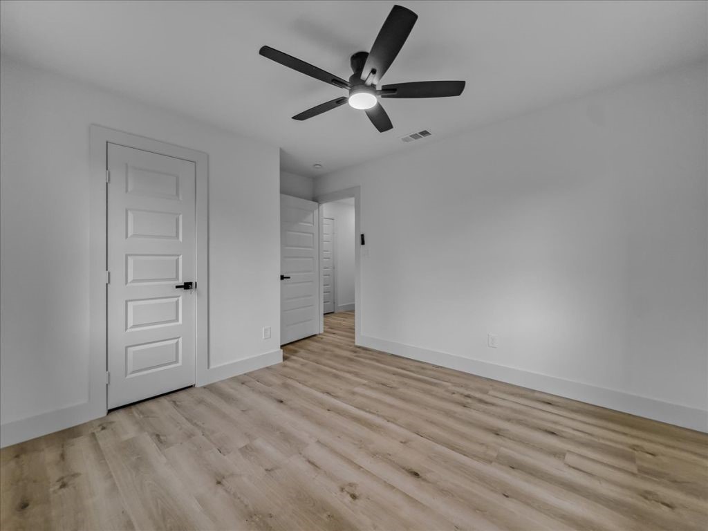 802 Nl Robinson Drive Arlington TX 76011