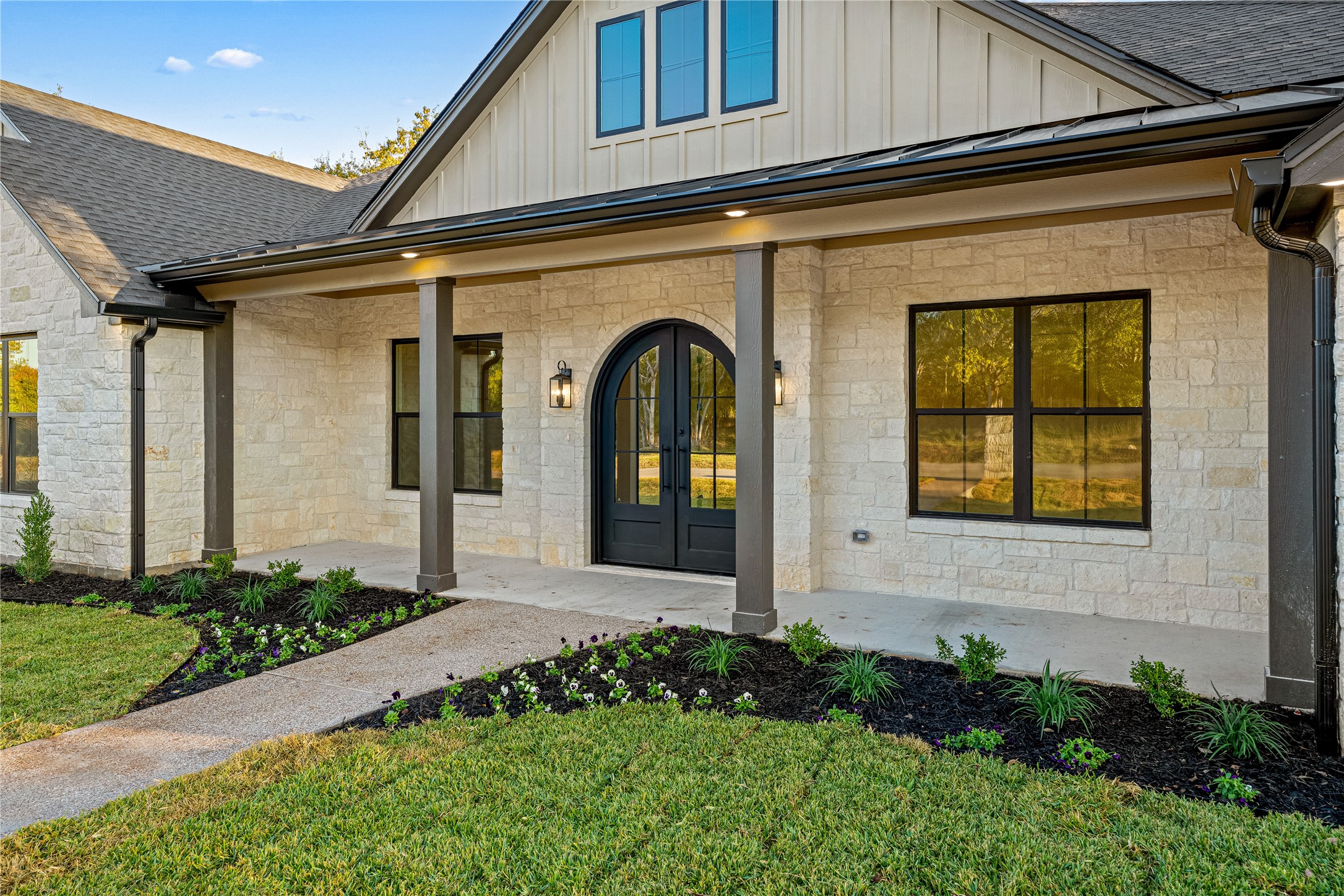152 N Big Red Way China Spring TX 76633
