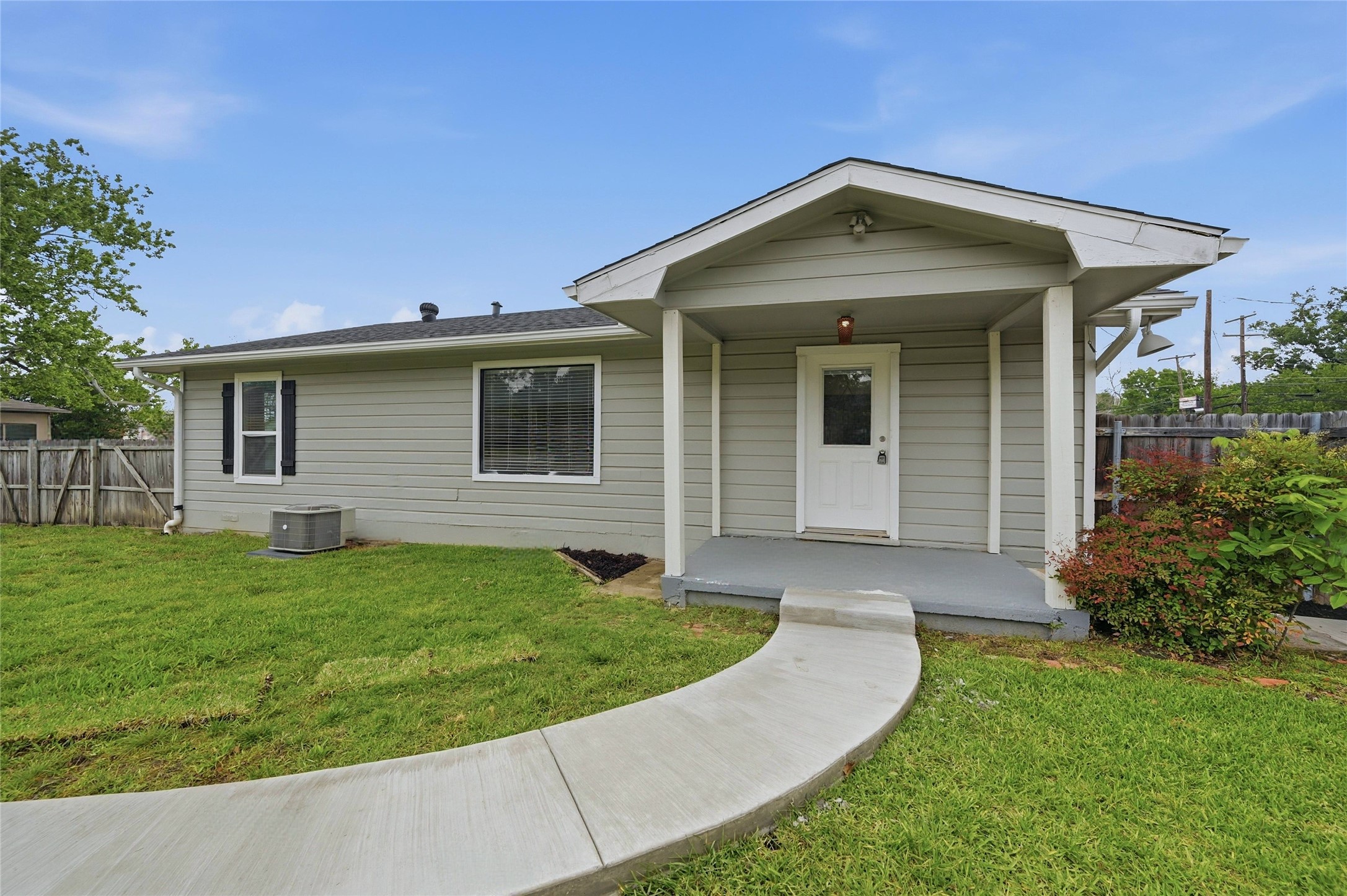 306 W Haning Street Howe TX 75459
