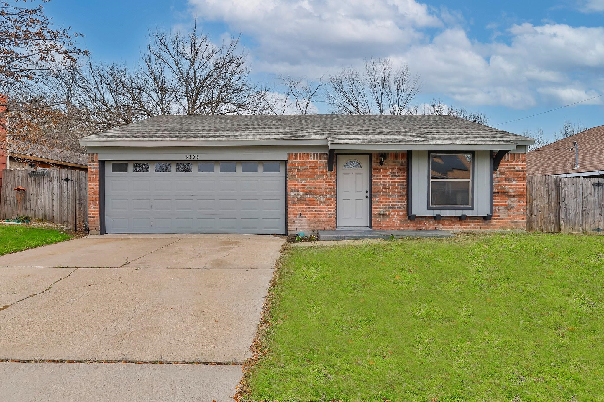 5305 Carpenter Drive Arlington TX 76017