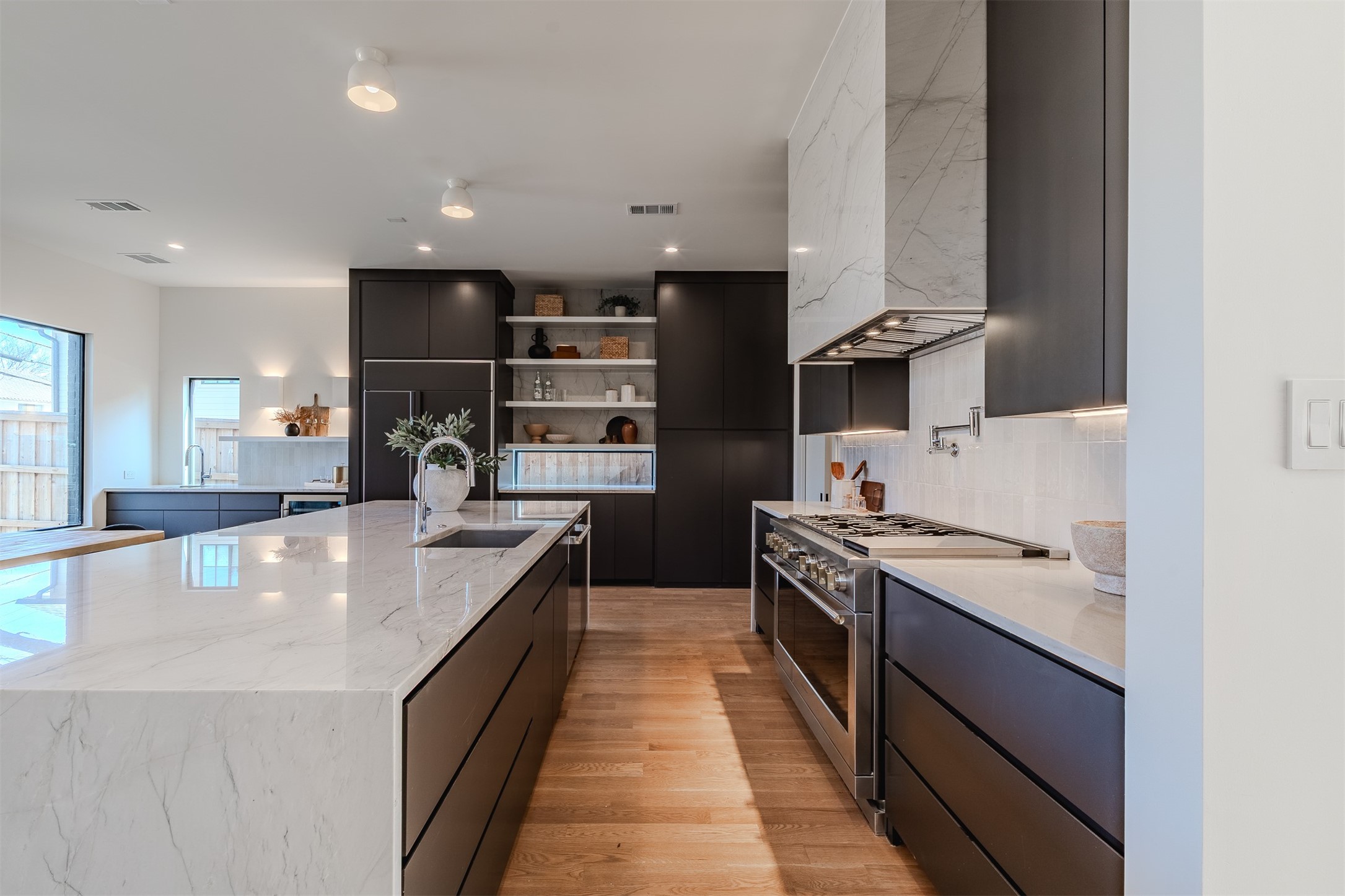 7115 Casa Loma Avenue Dallas TX 75214