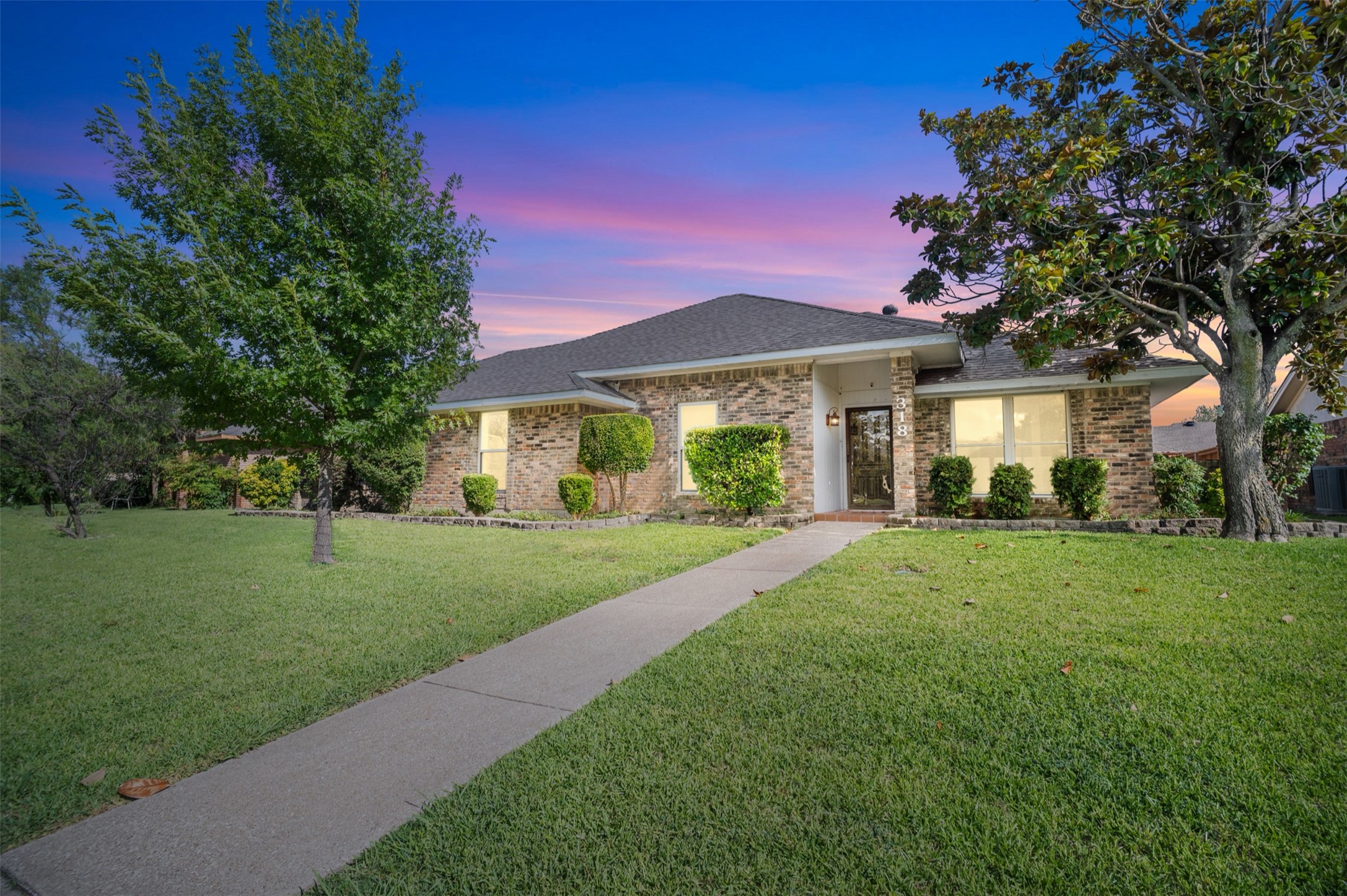 318 Pebblecreek Drive Garland TX 75040