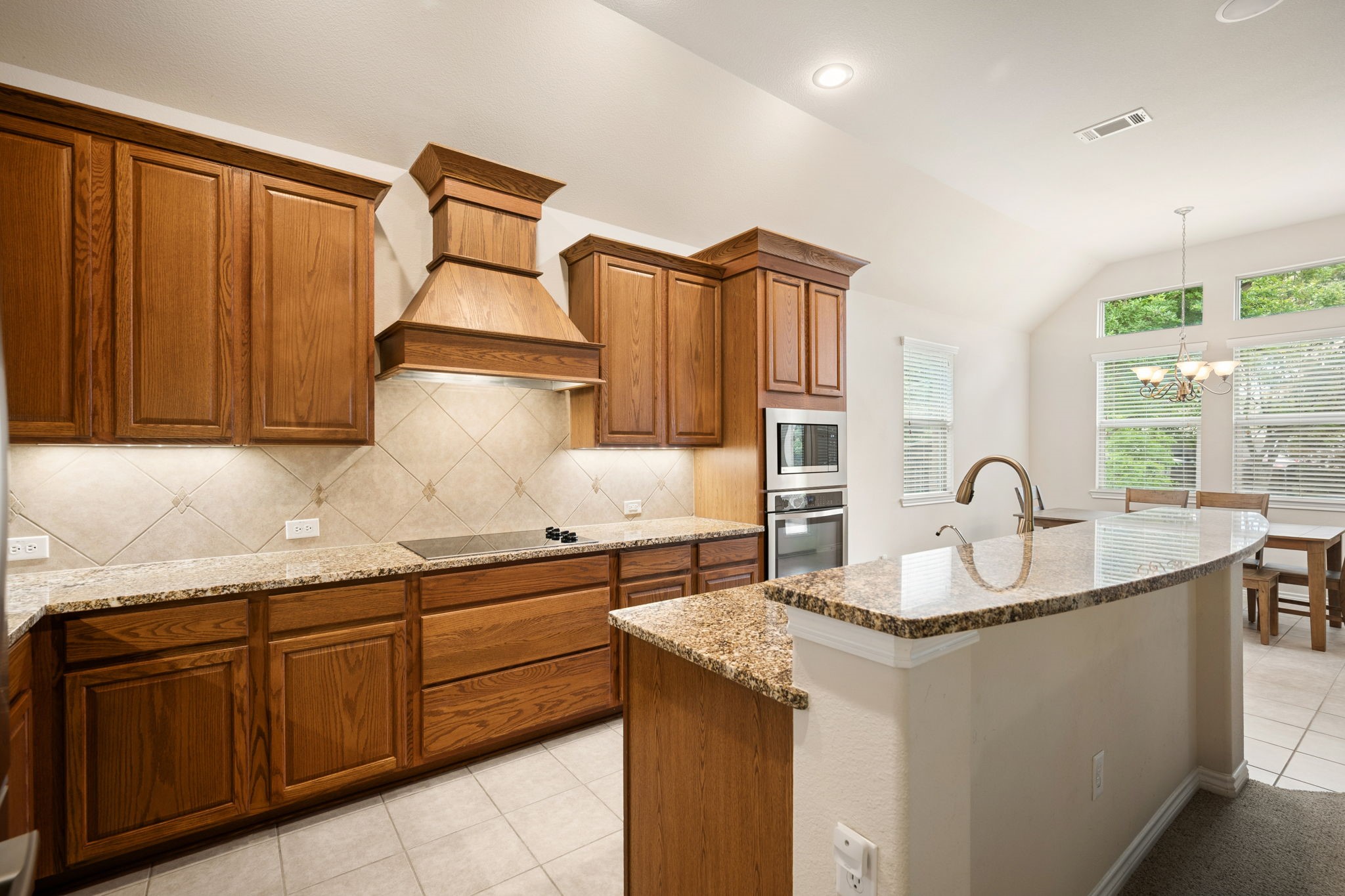 1208 Isabella Lane Savannah TX 76227
