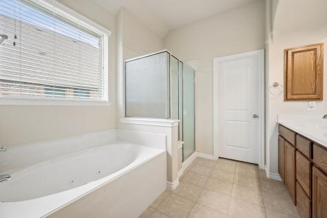 1208 Isabella Lane Savannah TX 76227