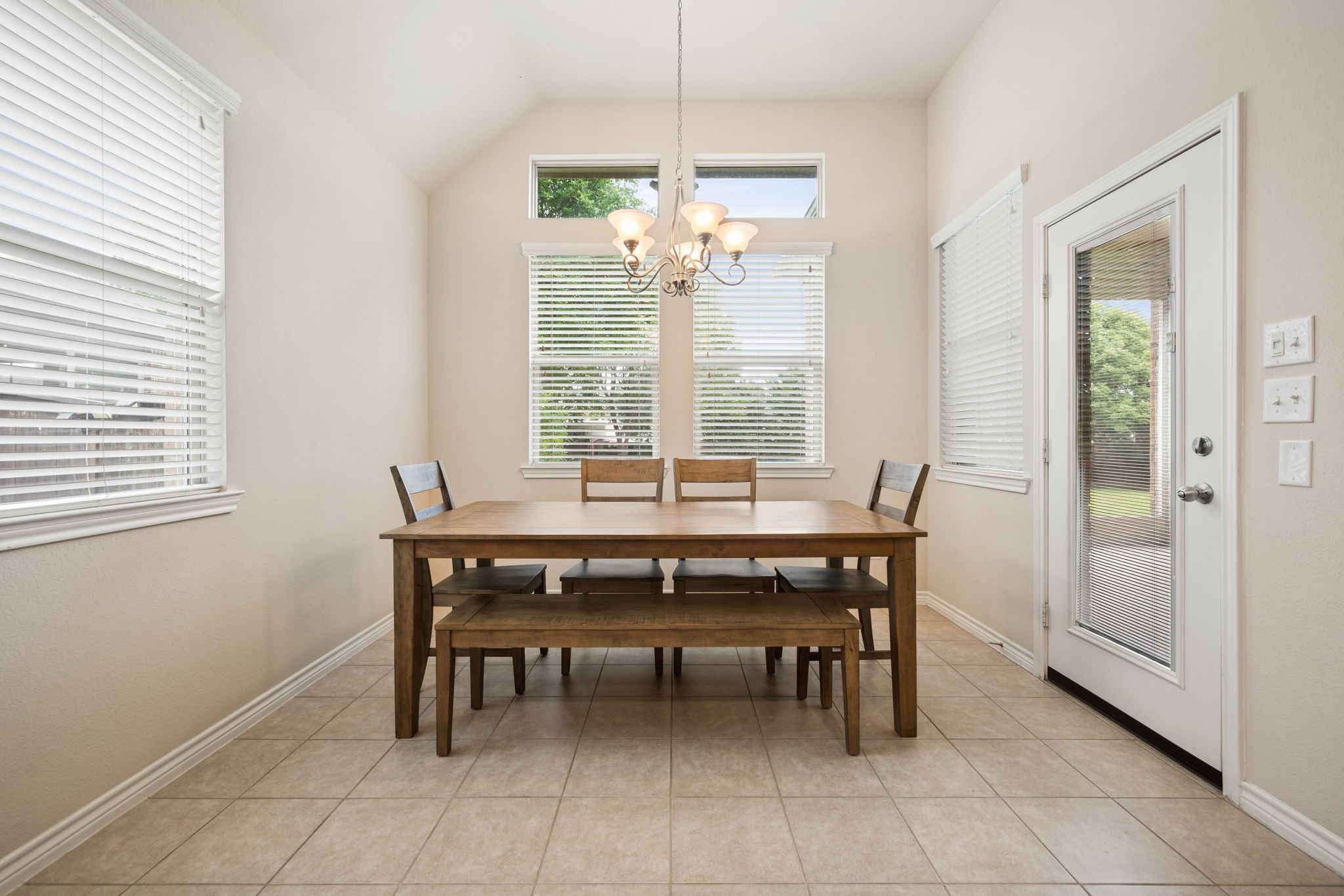 1208 Isabella Lane Savannah TX 76227