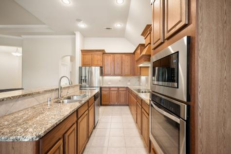 1208 Isabella Lane Savannah TX 76227