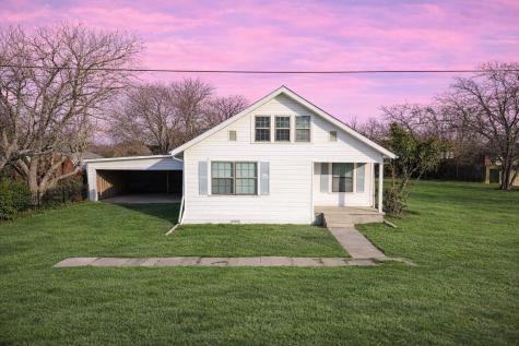 108 W Stroud Street Frost TX 76641