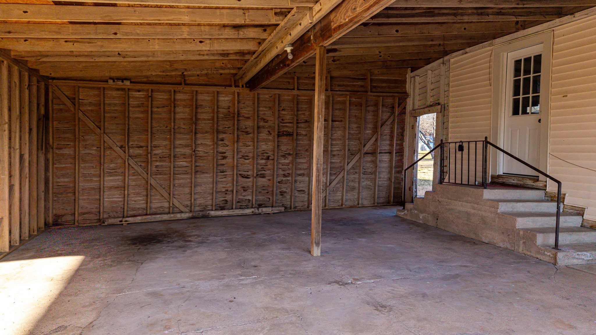 108 W Stroud Street Frost TX 76641