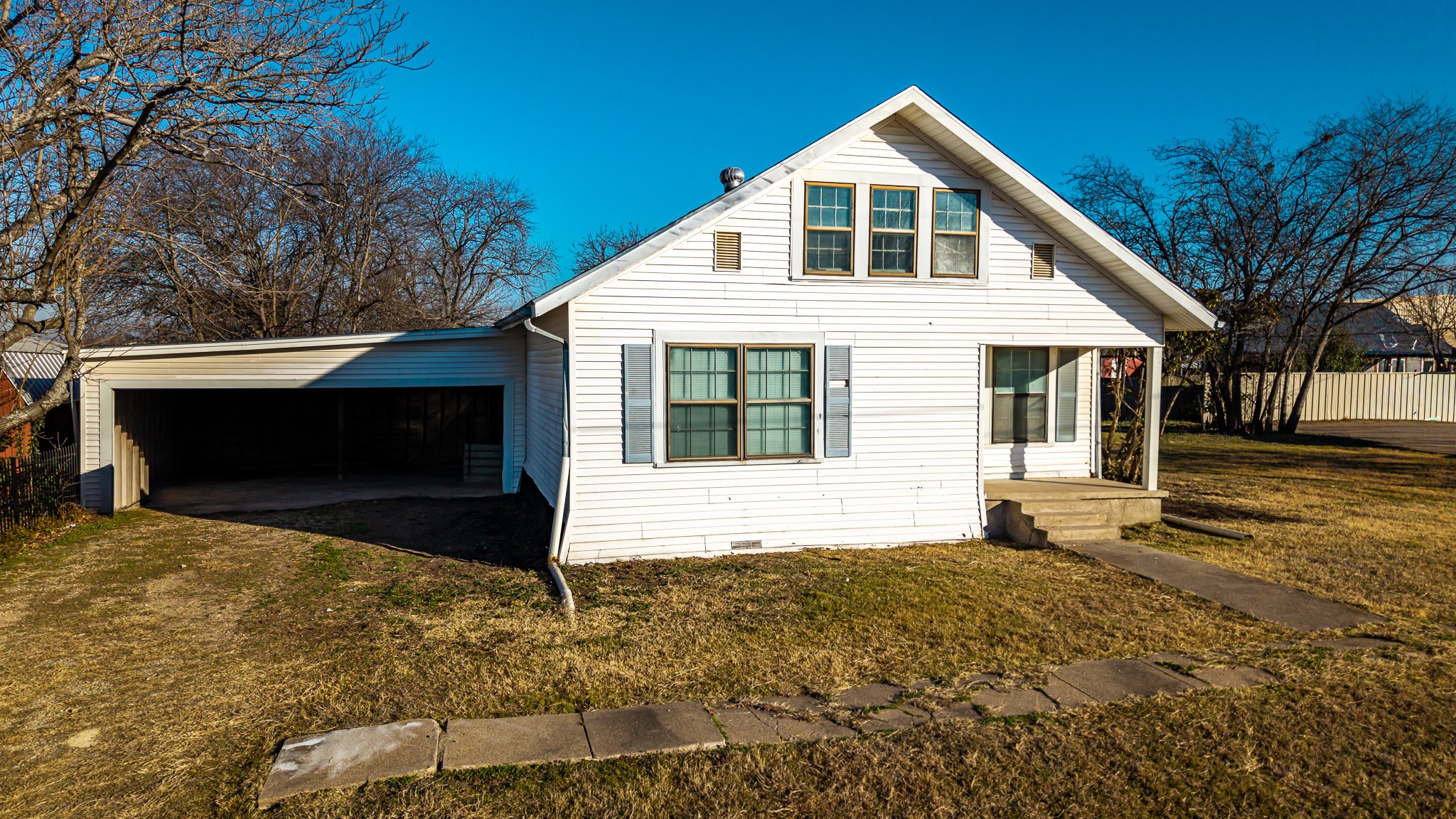 108 W Stroud Street Frost TX 76641