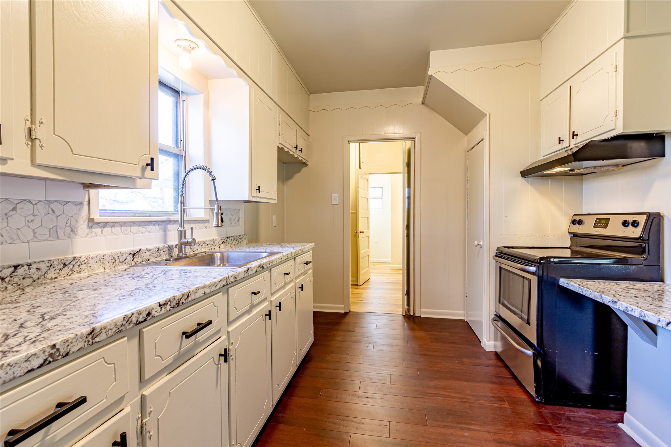 108 W Stroud Street Frost TX 76641