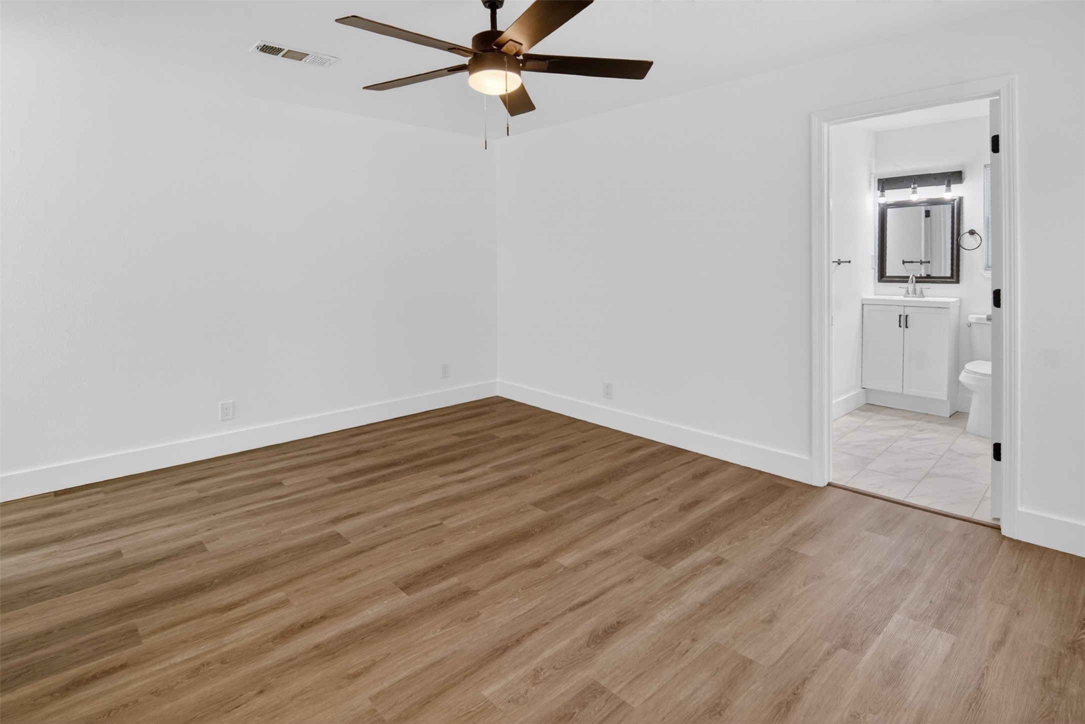 402 W Trammell Avenue Everman TX 76140
