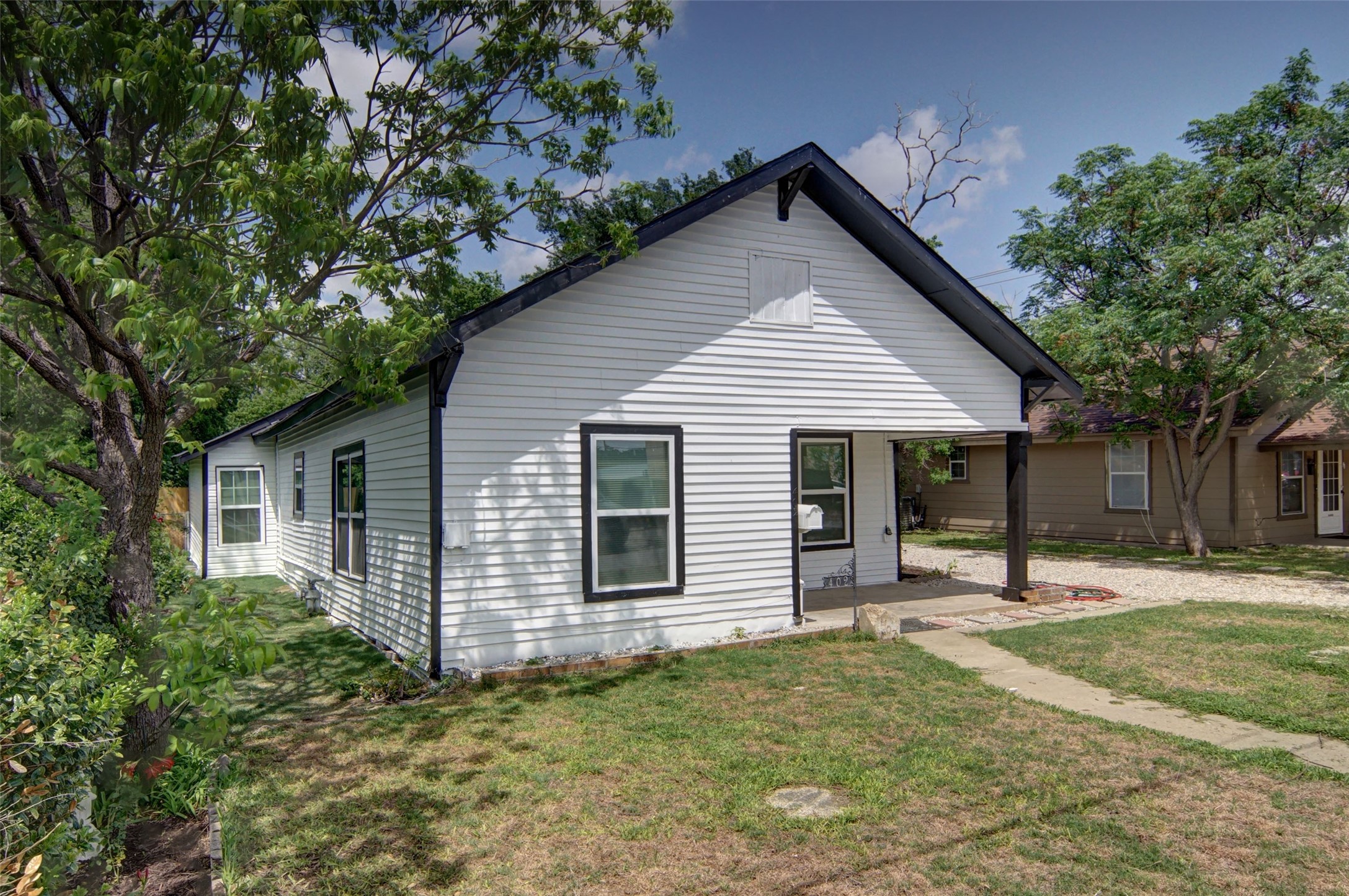 402 W Trammell Avenue Everman TX 76140