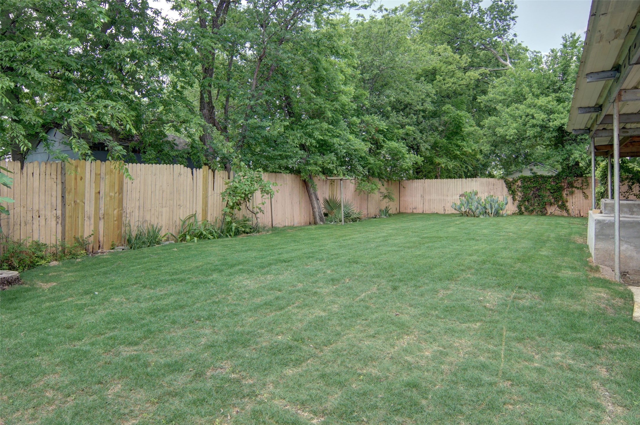402 W Trammell Avenue Everman TX 76140
