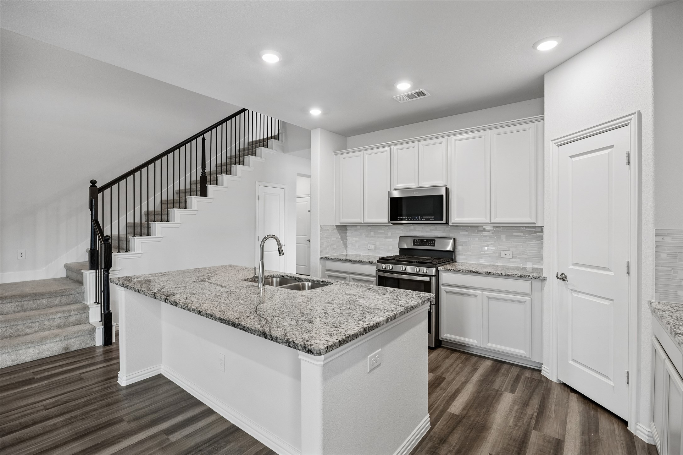 1940 Tomahawk Trail Aubrey TX 76227