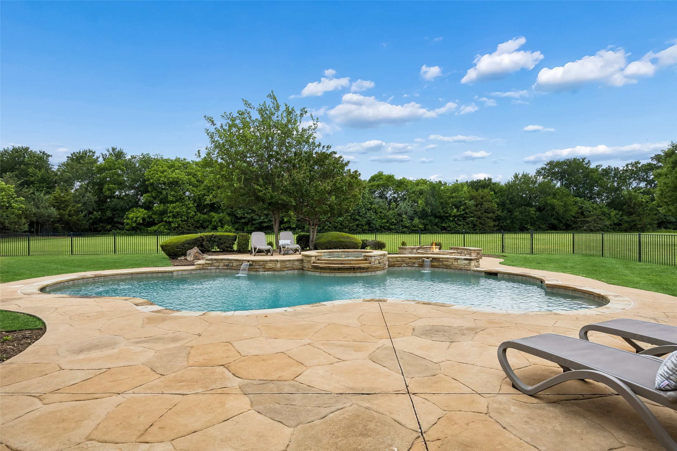 207 Dumont Court Fairview TX 75069