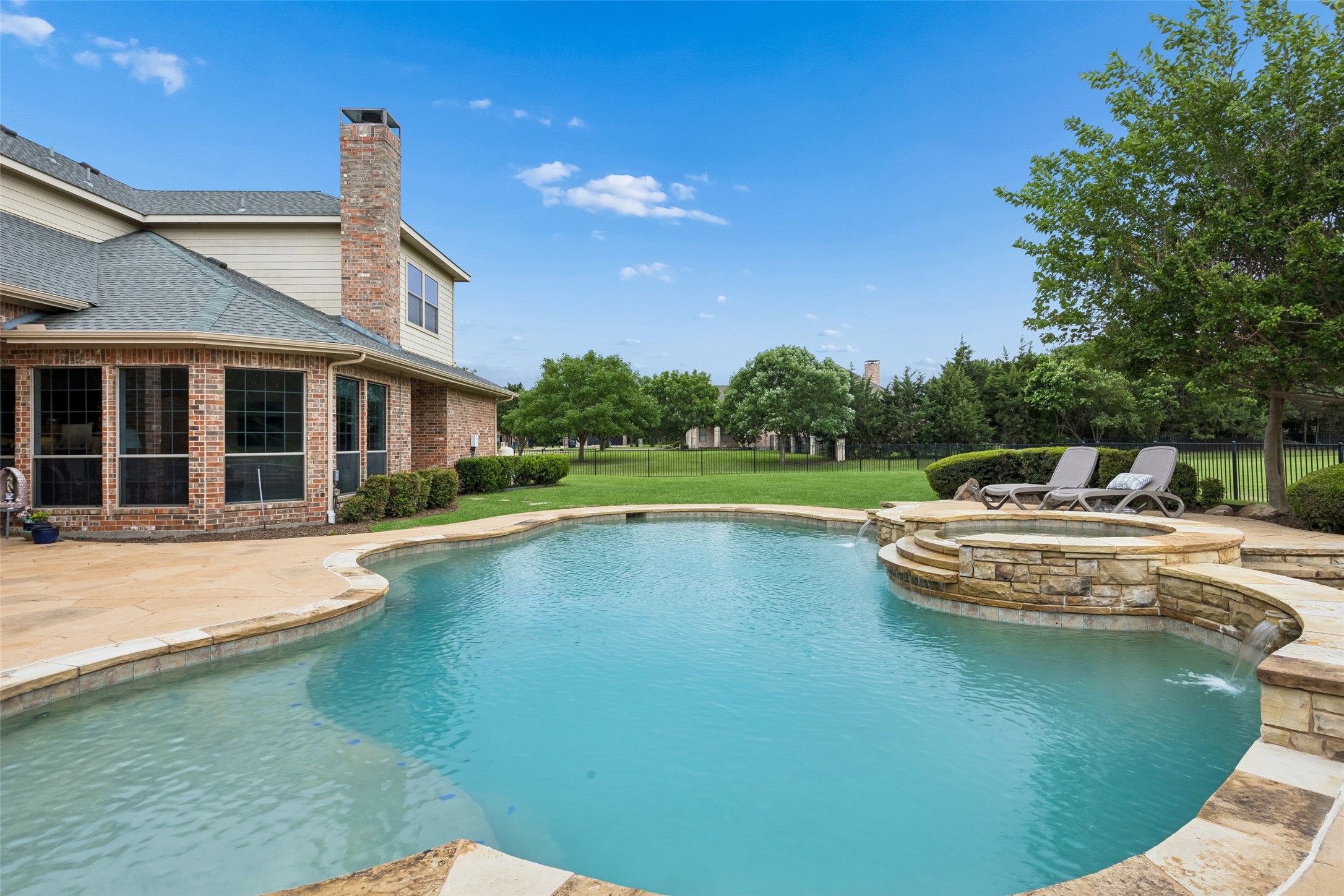207 Dumont Court Fairview TX 75069