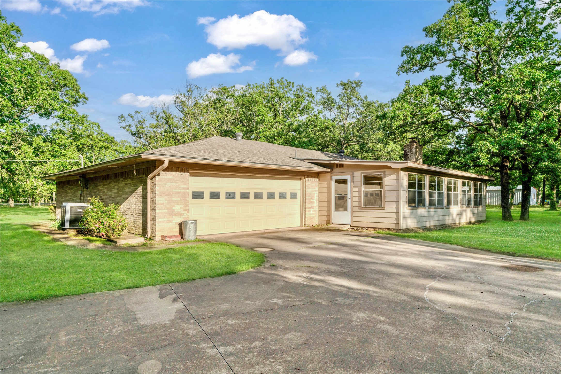 64 Farm Road 2121 Paris TX 75462