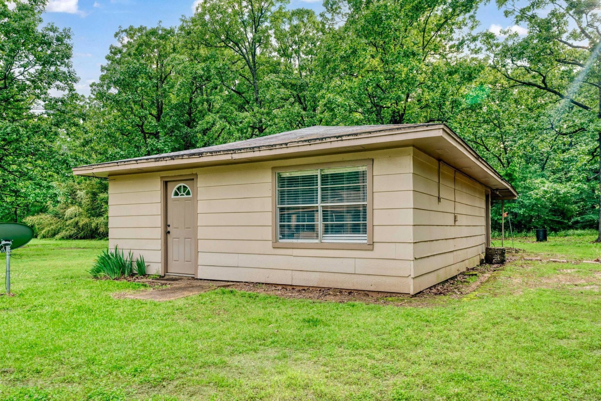 64 Farm Road 2121 Paris TX 75462