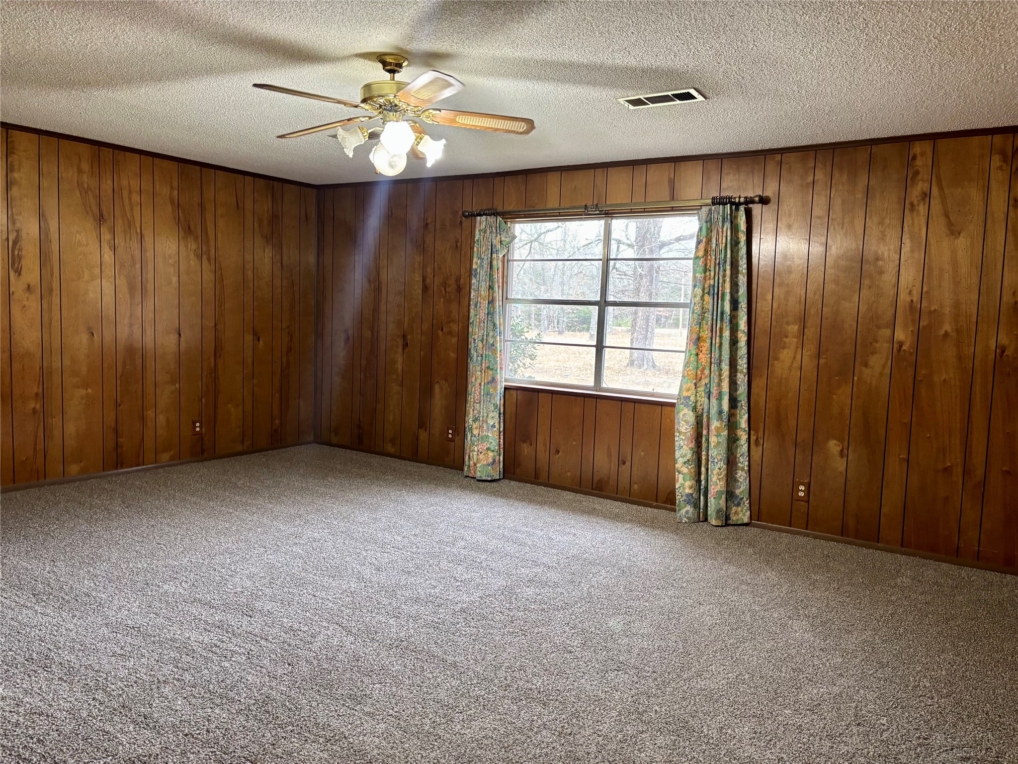 64 Farm Road 2121 Paris TX 75462