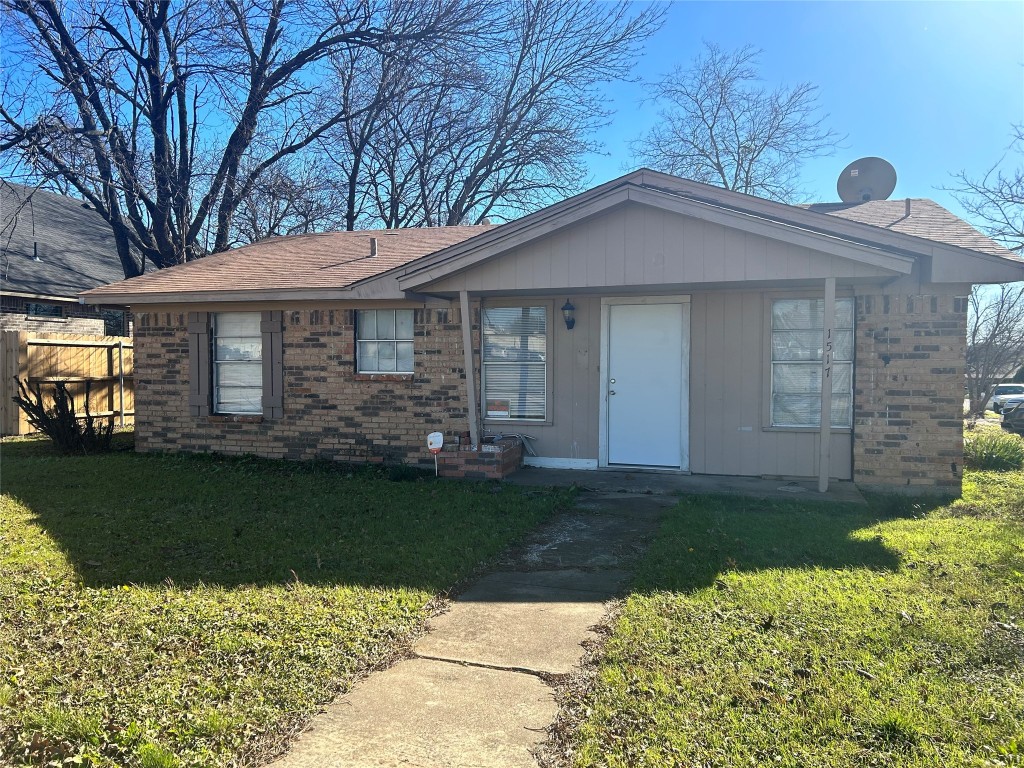 1517 Galveston Street Grand Prairie TX 75051