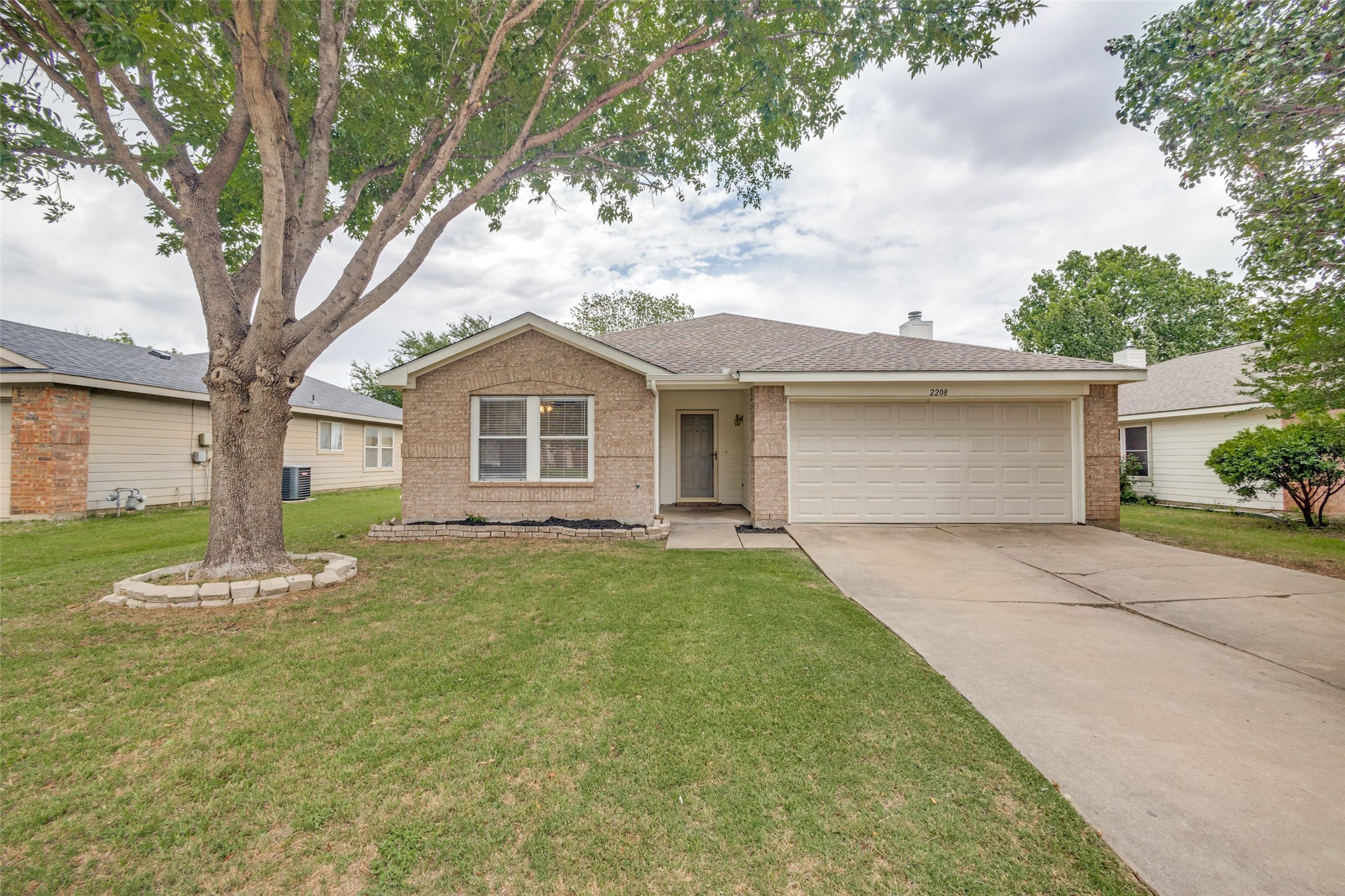 2208 Lookout Lane Denton TX 76207