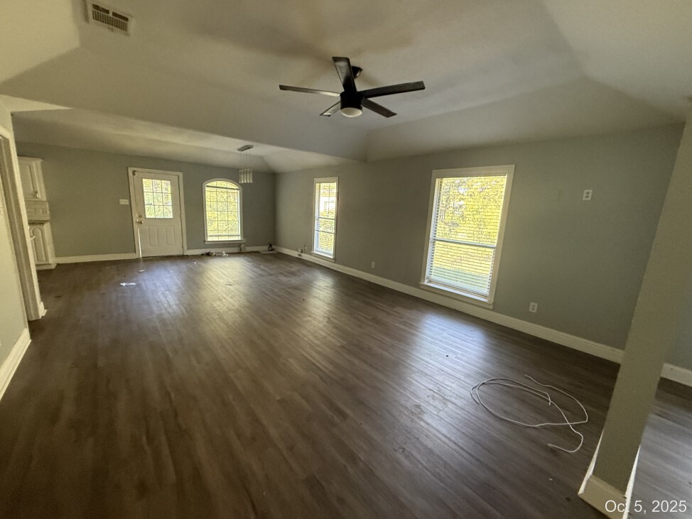 2009 Apache Road Quinlan TX 75474