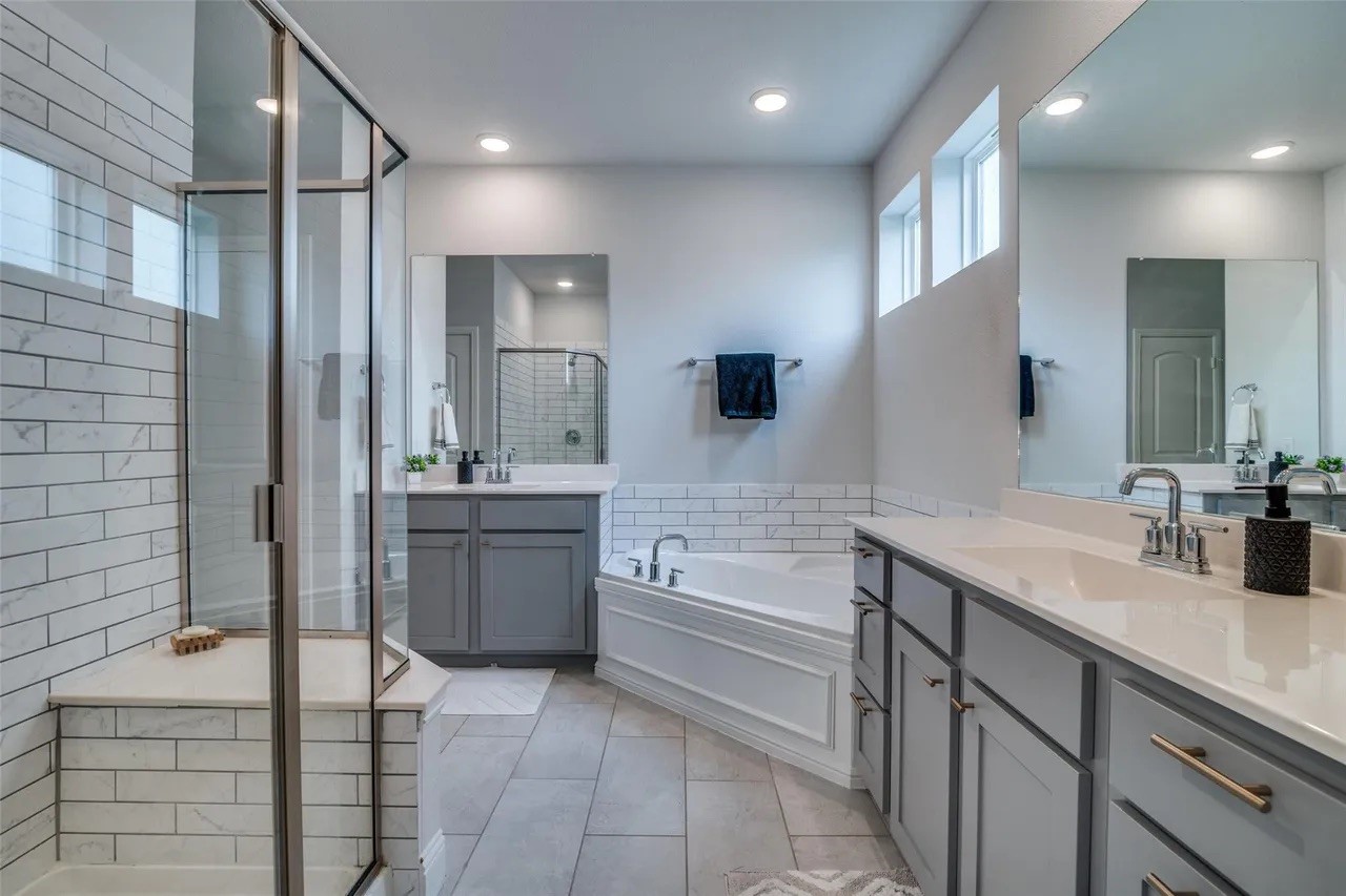 8221 Hampton Drive Rowlett TX 75089