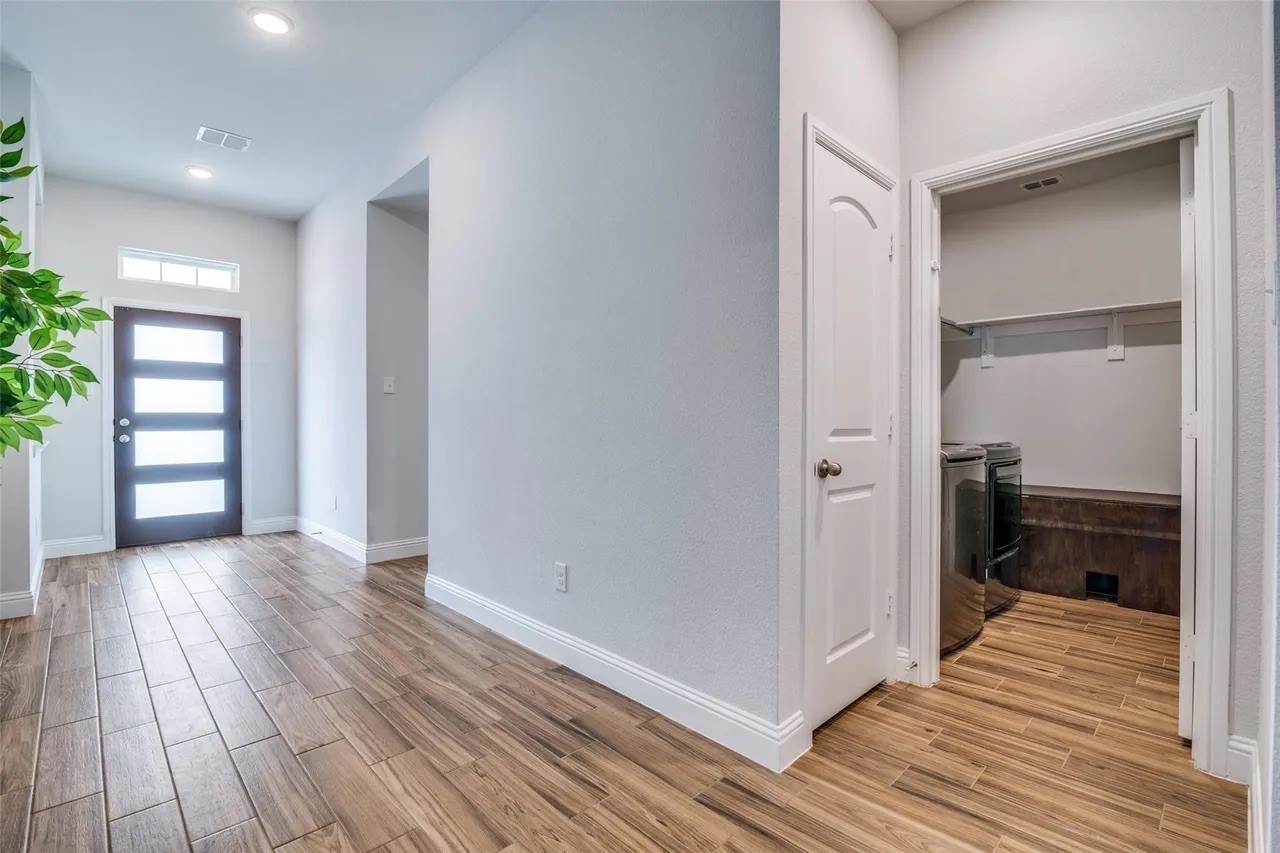 8221 Hampton Drive Rowlett TX 75089