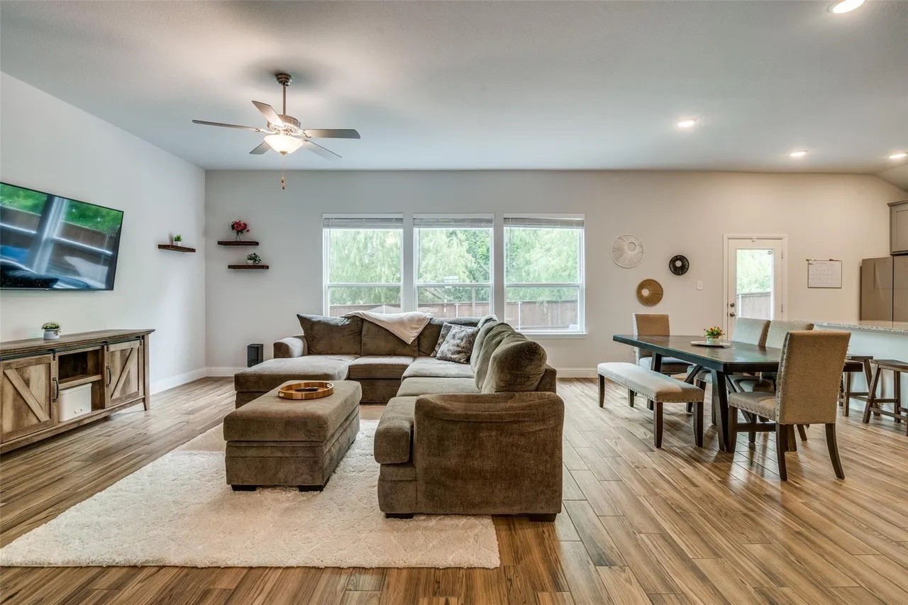 8221 Hampton Drive Rowlett TX 75089