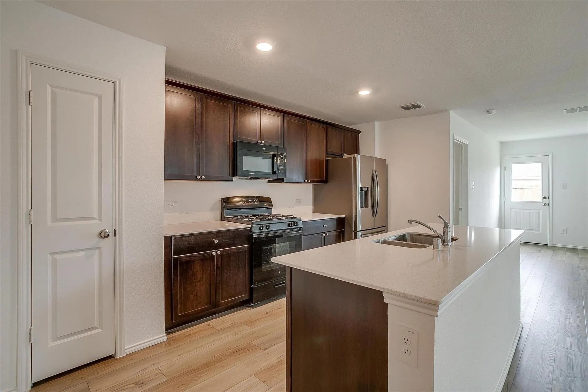 320 Red Rock Trail Fort Worth TX 76052