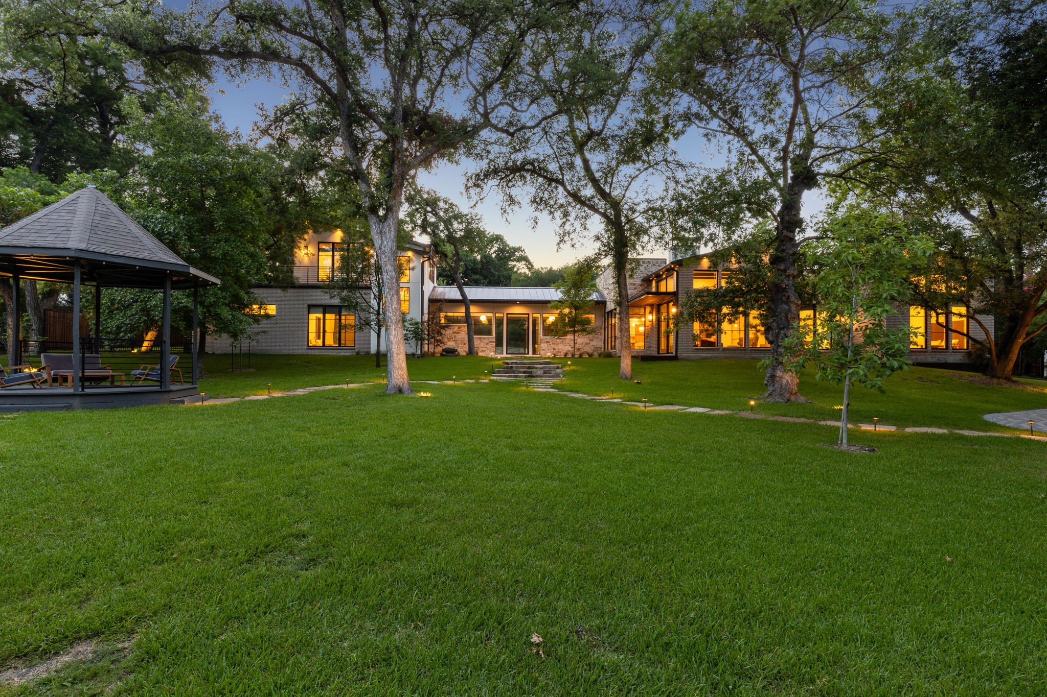 13919 Hughes Lane Dallas TX 75240