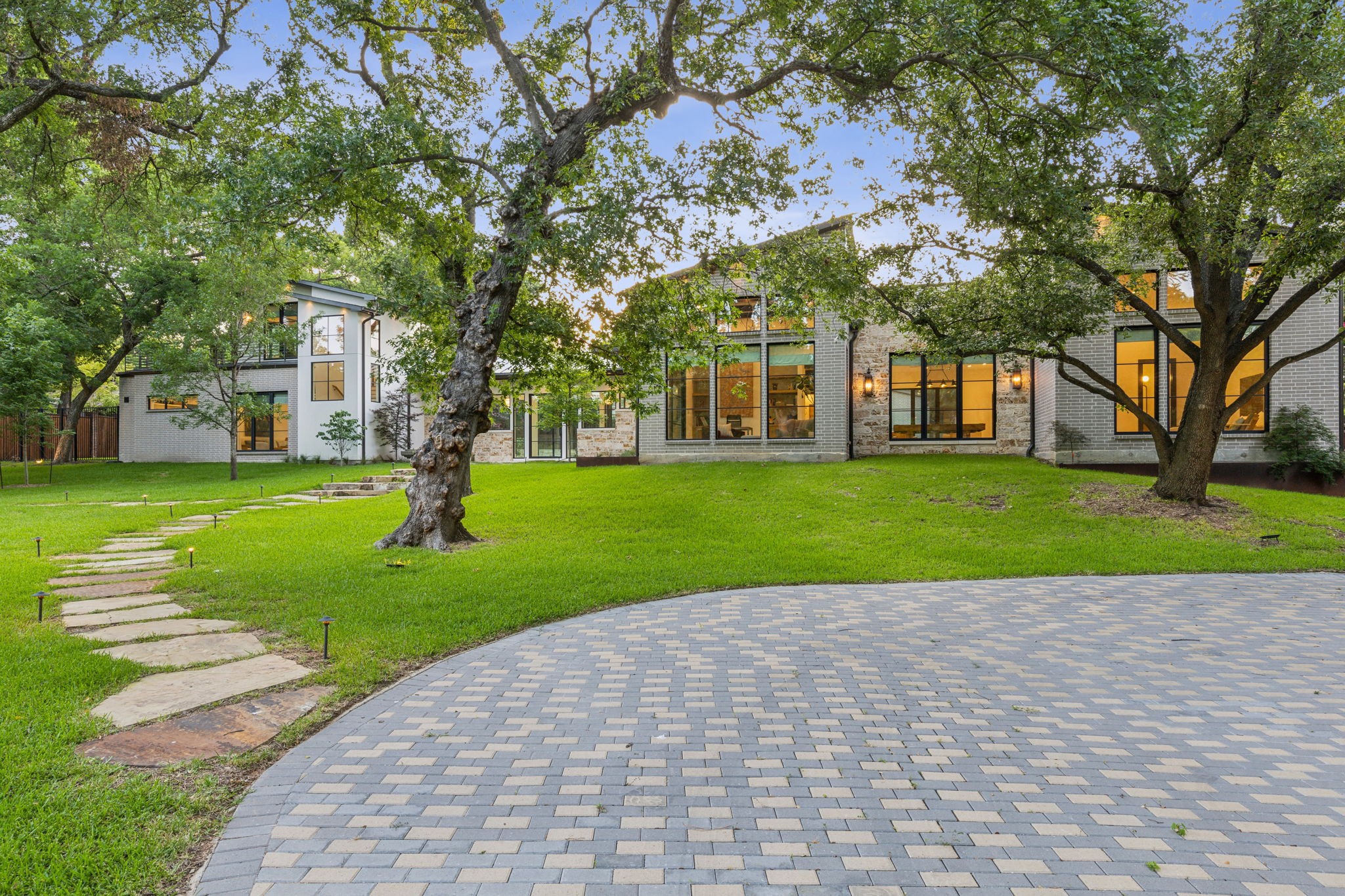 13919 Hughes Lane Dallas TX 75240