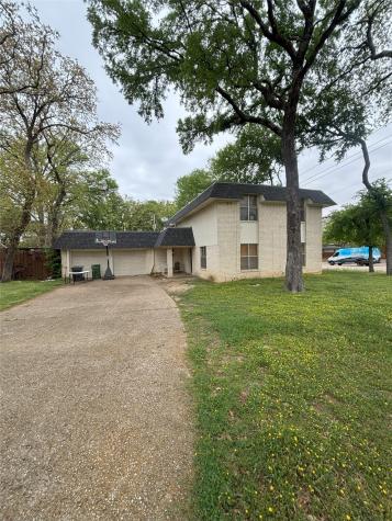 701 Rocky Canyon Road Arlington TX 76012