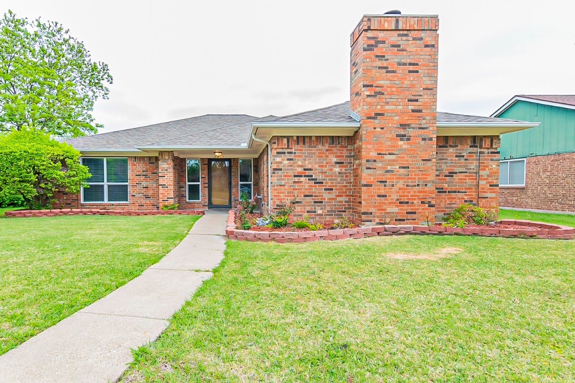 2437 Inverness Drive Garland TX 75040