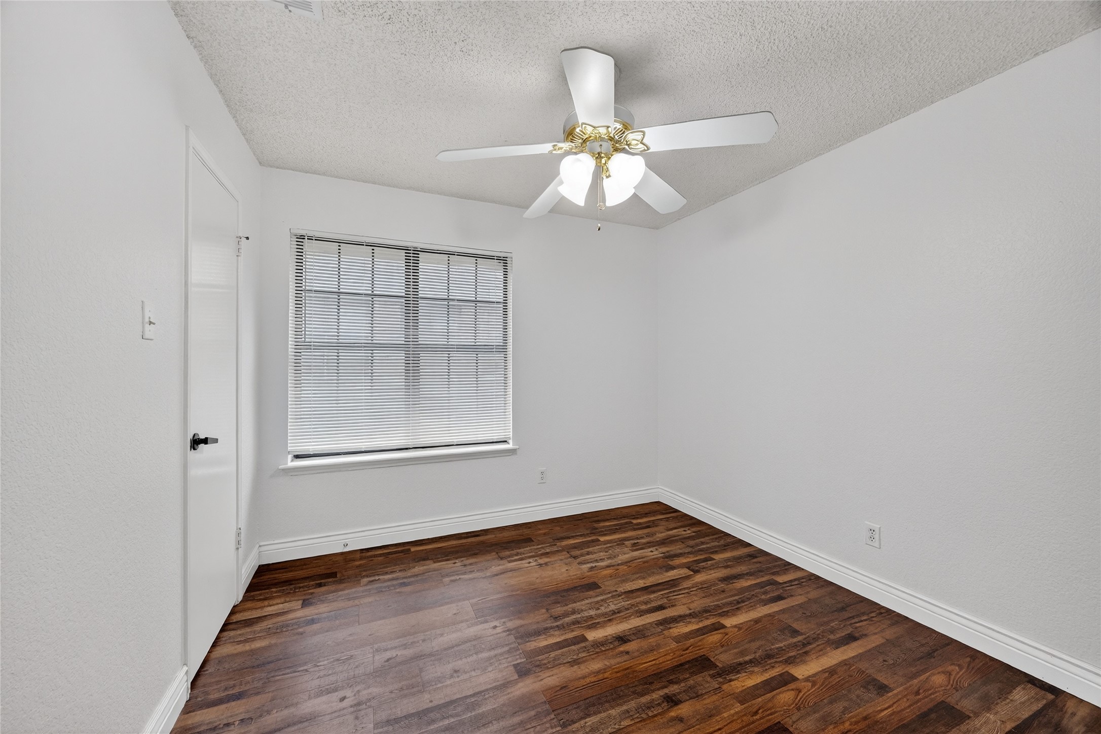 1517 Yorkshire Drive Mesquite TX 75149
