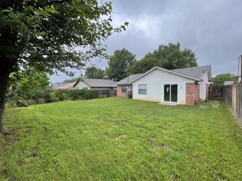 4104 Green Acres Circle Arlington TX 76017