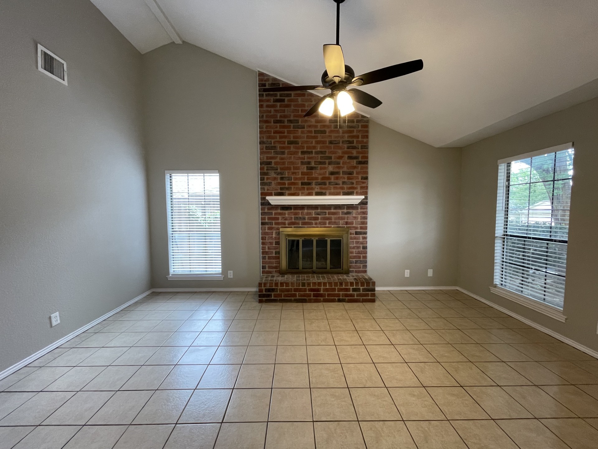 4104 Green Acres Circle Arlington TX 76017