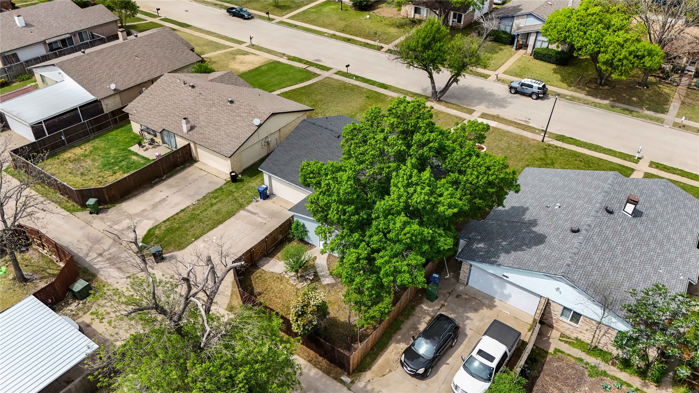 2822 Chariot Lane Garland TX 75044