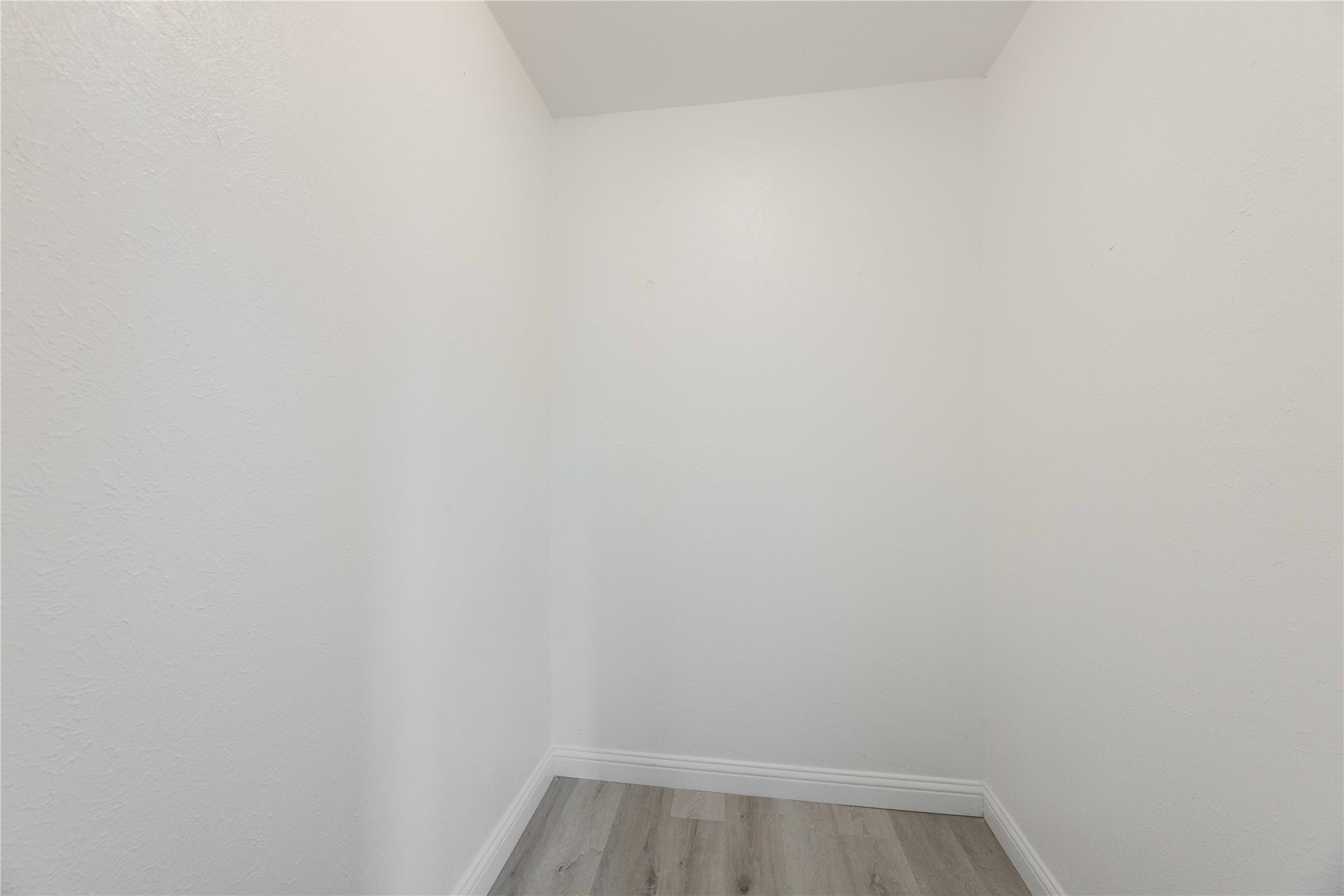 2822 Chariot Lane Garland TX 75044
